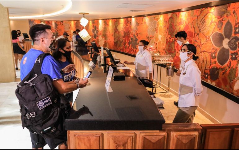 En su comparación anual (con el tercer trimestre de 2019), la actividad turística perdió una tercera parte de su valor tras desplomarse 34.2% entre julio y septiembre de 2020. EFE/ARCHIVO