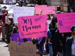 Personas marchan para exigir justicia por el feminicidio de Mariana en San Cristobal de las Casas, Chiapas. EFE/ARCHIVO