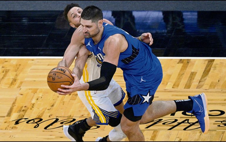 Nikola terminó con una cosecha de 30 puntos,16 rebotes y 10 asistencias en el juego de ayer. AP