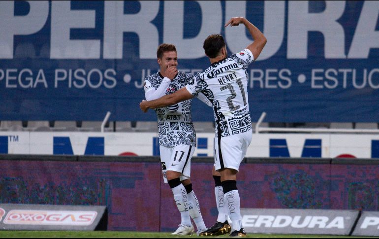 En un encuentro que tuvo pocas emociones pero sí mucha polémica, América venció en la cancha al Atlas por 2-0. Imago7