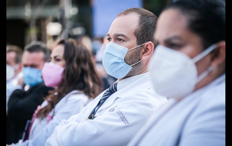 Entre los beneficiados se encuentran médicos, enfermeras, químicos, trabajadores sociales, nutriólogos, entre otros. ESPECIAL/ Gobierno de Jalisco