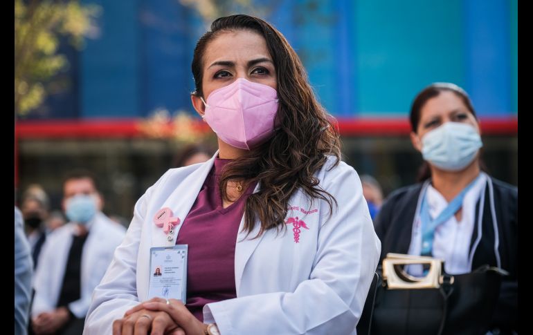 Entre los beneficiados se encuentran médicos, enfermeras, químicos, trabajadores sociales, nutriólogos, entre otros. ESPECIAL/ Gobierno de Jalisco