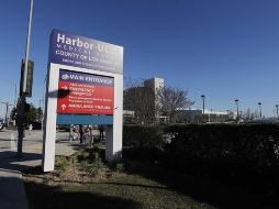Entrada al centro médico Harbor-UCLA, donde el golfista estadounidense Tiger Woods se recupera tras sus cirugías en las piernas. EFE/E. Laurent
