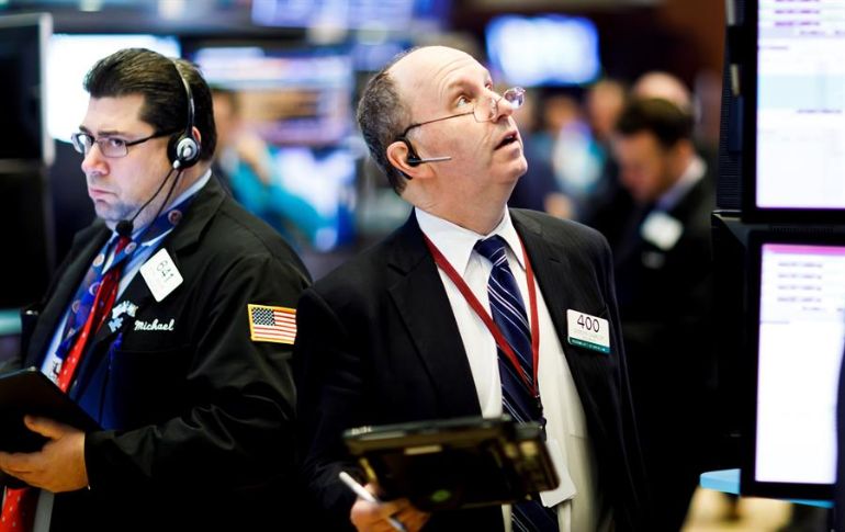 En la semana, el Dow Jones perdió 1.78%, el Nasdaq cedió casi 5% y el S&P 500 1.83 por ciento. EFE/ARCHIVO
