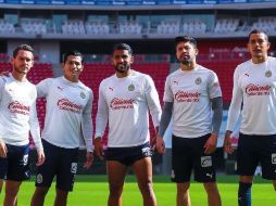 El Guadalajara trabajó en el estadio rojiblanco, en su cancha previo al duelo ante los Pumas. INSTAGRAM / @Chivas