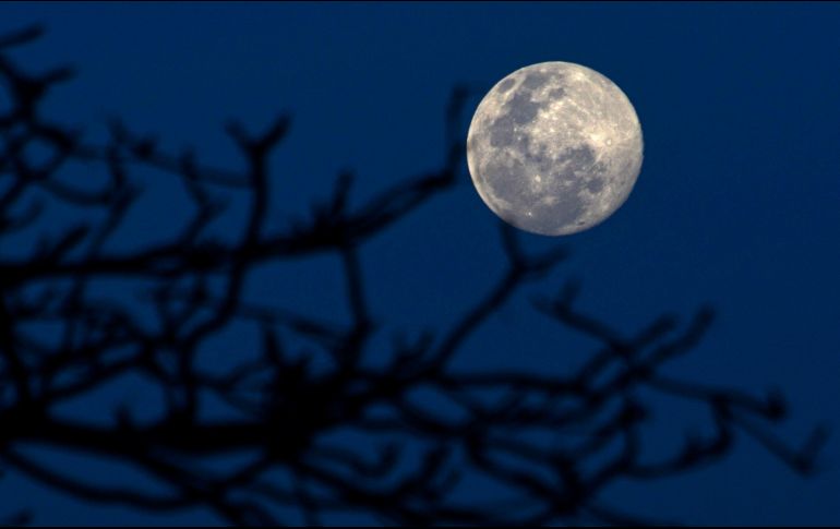 El evento podrá verse en el cielo desde todas partes del mundo, incluido México, durante la noche. AFP / C. Mahyuddin