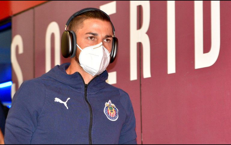 Mier salió caminando y no parece ser una lesión de consideración. Imago7/S. Bautista