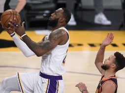 HISTÓRICO.  ames es el 23er jugador en la historia de la NBA con tantas apariciones de campaña regular (1300) y fue uno de seis jugadores de los Lakers con al menos 10 unidades. AFP