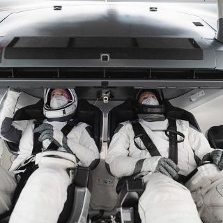 La NASA y SpaceX ultiman la segunda misión comercial tripulada a la EEI