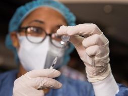 Gran parte de los países latinoamericanos recibiría menos vacunas de las que inicialmente se había previsto. EFE/O. Barría