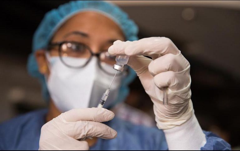 Gran parte de los países latinoamericanos recibiría menos vacunas de las que inicialmente se había previsto. EFE/O. Barría