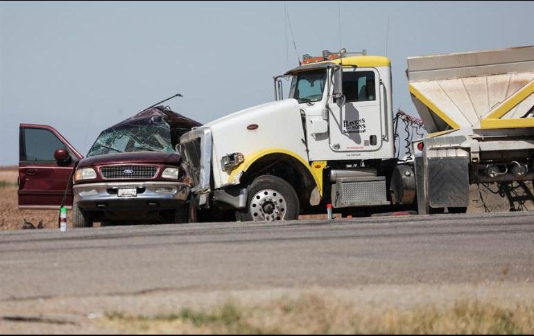 Al menos 12 personas resultaron lesionadas tras la colisión. EFE/S. Huffaker