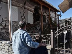Las autoridades locales están evaluando el alcance de los desperfectos causados por el temblor, como desprendimientos que dañaron la red de carreteras, según Protección Civil. AFP / S. Mitrolidis