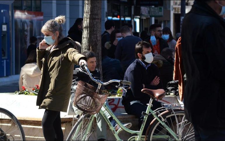 Grecia, de 11 millones de habitantes, ha registrado cerca de 200 mil infecciones y seis mil 600 decesos por el nuevo coronavirus. EFE/A. Domalis