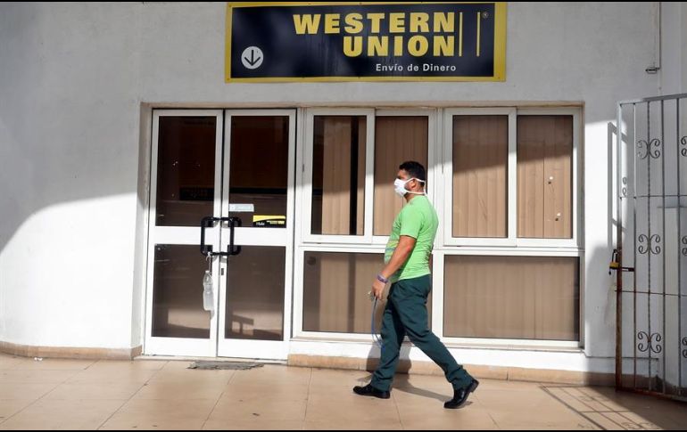 Mientras que en Centroamérica, el Caribe y México creció la recepción de remesas, en los países sudamericanos se registró una caída ligera que fue más acentuada en las naciones andinas. EFE/E. Mastrascusa