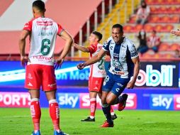 Roberto Antonio Nurse (i) celebra su gol anotado durante el partido. IMAGO 7/L. Miranda