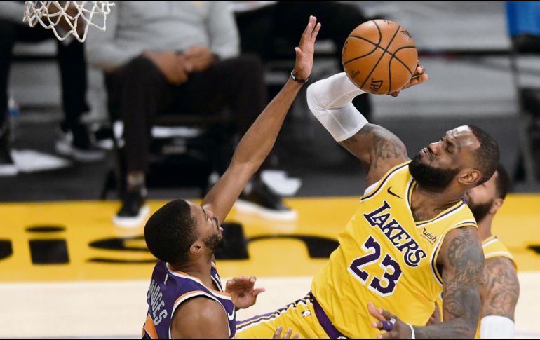 Pese a no estar conforme con la celebración, LeBron James aceptó encabezar al equipo del Oeste. AFP