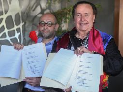 Enrique Michel, presidente del Consejo Directivo de la Fundación Honoris Causa (derecha), expresó que buscan “cachar” a los héroes anónimos para rendirles el homenaje que merecen. EL INFORMADOR/G. Gallo