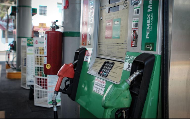Para la Premium, la cuota a pagar del IEPS a partir de mañana sábado será de 4.1726 pesos por litro. EL INFORMADOR/ARCHIVO