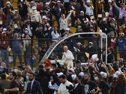 El Papa Francisco a su llegada para celebrar la misa en el estadio 