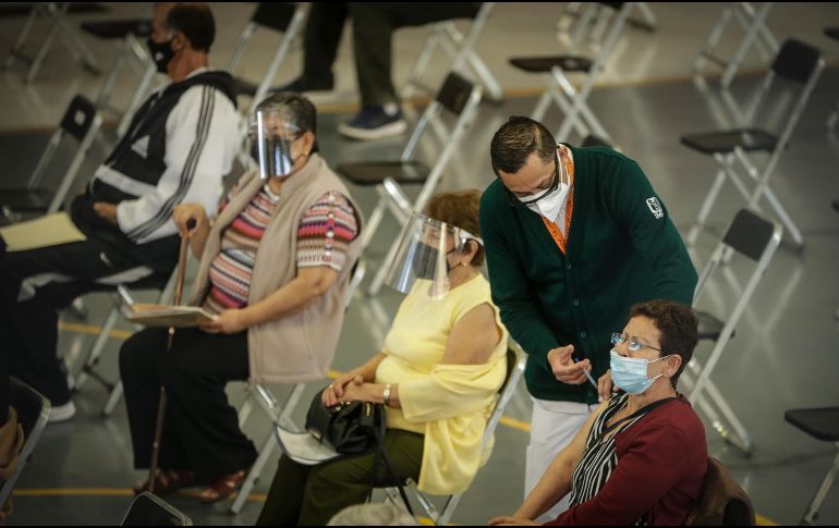 La jornada de vacunación continuará hoy y mañana en Tlaquepaque. EL INFORMADOR/F. ATILANO