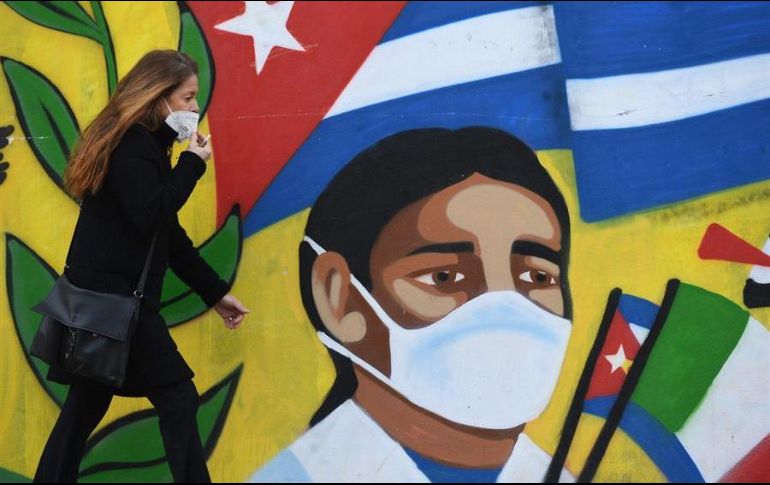 A medida que las partículas microscópicas pasan, absorben parte de la humedad y crecen, lo que las hace más propensas a quedar atrapadas en la tela. EFE/D. Zennaro