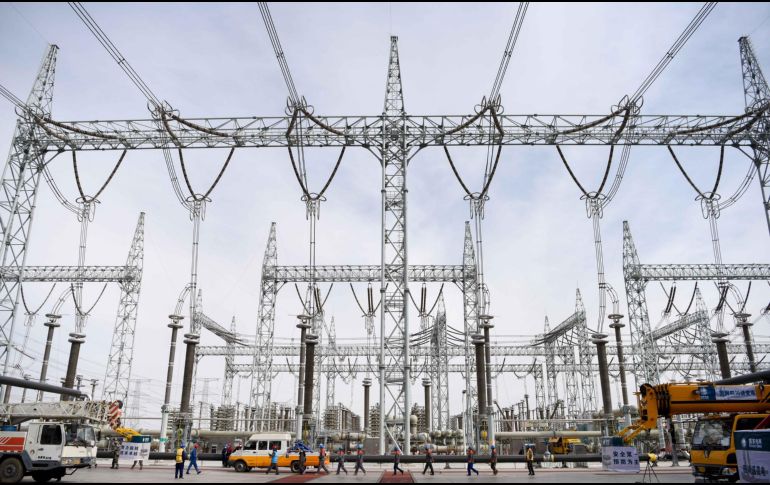 Los contratos de Compromiso de Capacidad de Generación de Energía Eléctrica y Compraventa de Energía Eléctrica deberán ser renegociados o terminados en forma anticipada. XINHUA / ARCHIVO