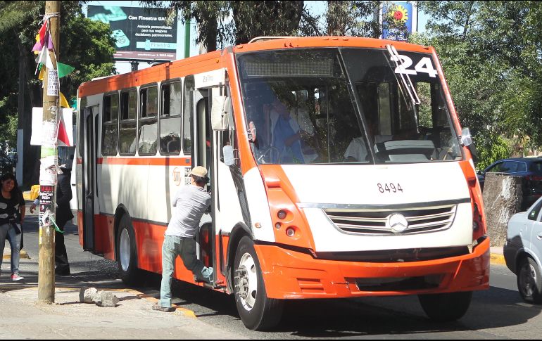Se ordenó que de inmediato se retiren las unidades de la ruta 135 y se permita la operación de las unidades de la ruta 24. EL INFORMADOR / ARCHIVO
