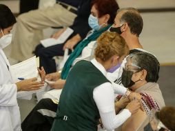 COVID-19: Apuestan a vacunas chinas; llegan más a Guadalajara