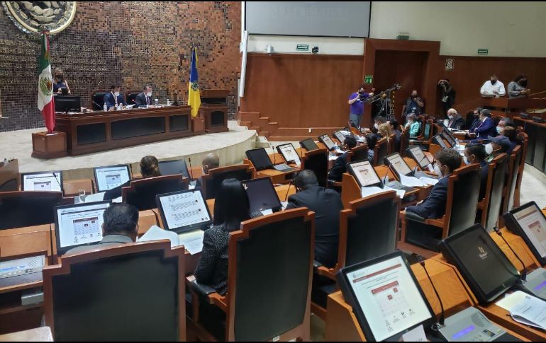 También se avala una modificación a la Ley de Movilidad para que, en los vehículos de ERT, se garanticen a los usuarios la seguridad de poder abrir puertas y ventanas. ESPECIAL / @LegislativoJal