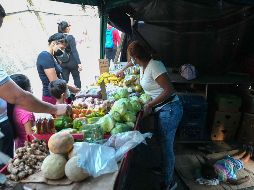 Aunque la pandemia ha disparado la pobreza en la región, también ha provocado miedo al desabasto y el consecuente consumo excesivo. AFP/I. Pisarenko