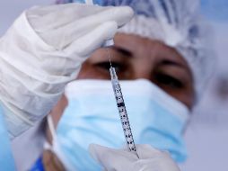 AMLO destacó que ayer miércoles se aplicaron 300 mil dosis en todo el país. XINHUA / M. Bazo