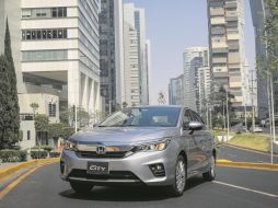 El auto ya se encuentra a la venta en nuestro país con este renovado diseño. ESPECIAL/Honda
