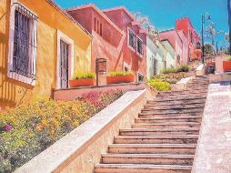 Corazón colorido. Las graditas del Centro, con sus desniveles y colores, son un punto de encuentro que vas a querer conocer. ESPECIAL