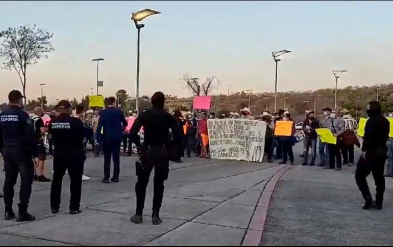 Los inconformes dijeron que buscaron atraer los reflectores por la celebración del partido entre Guadalajara y América. ESPECIAL