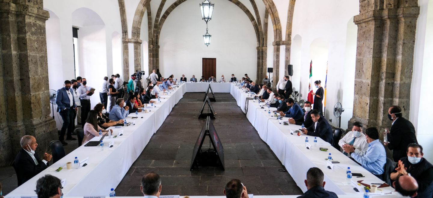 POR MONTONES. Sólo en lo que va de la administración estatal en curso se han creado 18 mesas de trabajo que abordan desde seguridad, salud y medio ambiente, hasta la reactivación económica tras la pandemia. ESPECIAL