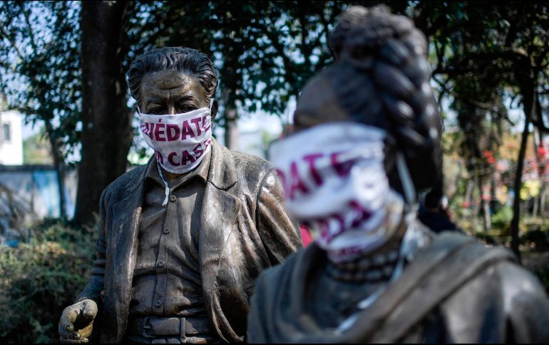 AMLO recordó que en nuestro país y en el mundo ha habido dos olas de contagios de coronavirus. AFP / ARCHIVO