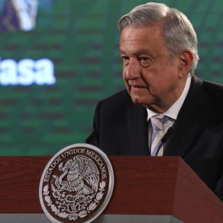 AMLO buscará modificar Constitución si jueces tumban su reforma eléctrica