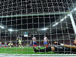 La derrota ante América en el Clásico Nacional ha calado hondo en Chivas. Imago7