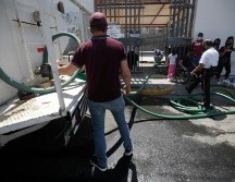 El Hospital Civil de Guadalajara se valió de pipas para poder contar con el líquido en los últimos días. EL INFORMADOR / ARCHIVO