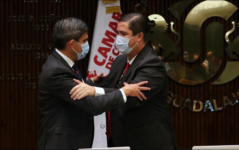 Raúl Uranga (i) resaltó la dedicación y esfuerzo de todos los miembros de la Canaco. ESPECIAL