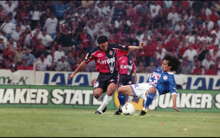 En el juego de vuelta, ante un lleno en el Coloso de la Calzada Independencia, la ''generación dorada'' derrotó nuevamente a La Máquina, esta vez 2-0. EL INFORMADOR / ARCHIVO