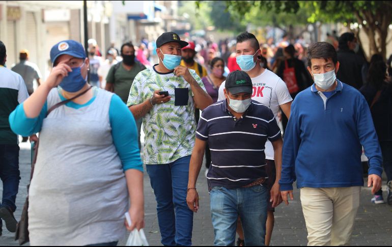 La Secretaría de Salud recordó que todas las personas, incluidas las ya vacunadas, deben mantener las medidas de prevención. EL INFORMADOR /ARCHIVO