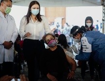 Poco antes de las siete de la mañana, la familia de Verónica fue finalmente por su madre Hermengilda y la sentaron en su lugar, el primero de todos. EL INFORMADOR/ G. Gallo