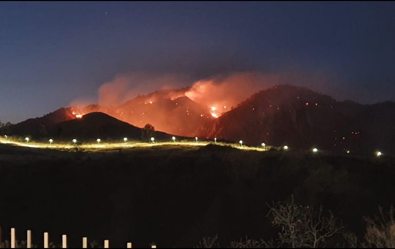 La alerta por el fuego se recibió hacia las cinco de la tarde de este sábado. ESPECIAL