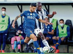 JESÚS CORONA. El “Tecatito” participó los 90 minutos con los Dragones.