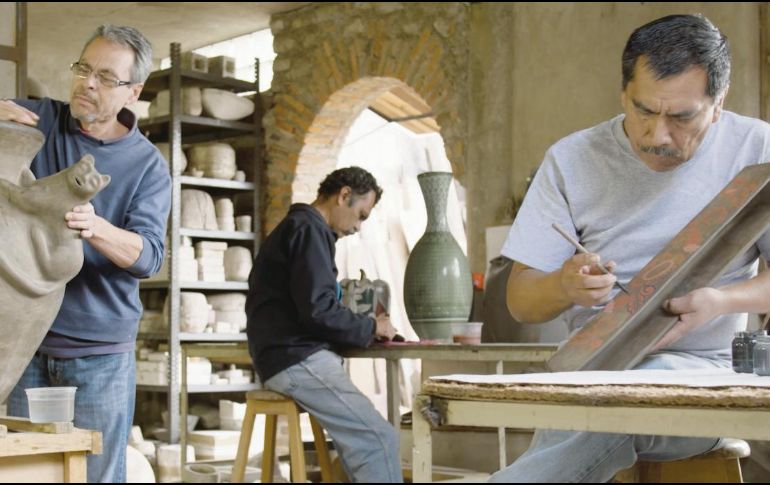 BENEFICIOS. Fundación con Causa Azul acompaña, difunde y vincula la labor de los artesanos. CORTESÍA