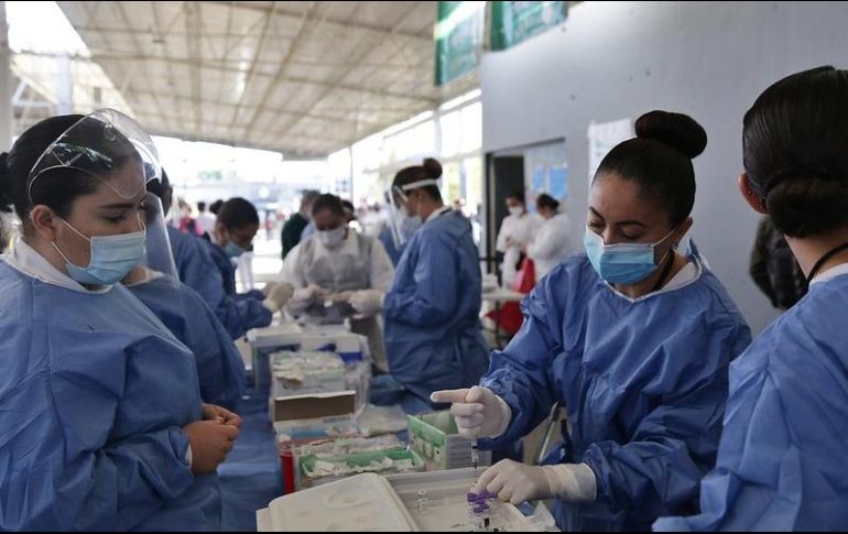 En Jalisco, han sido notificadas 9 reacciones a la vacuna leves. TWITTER / @saludjalisco