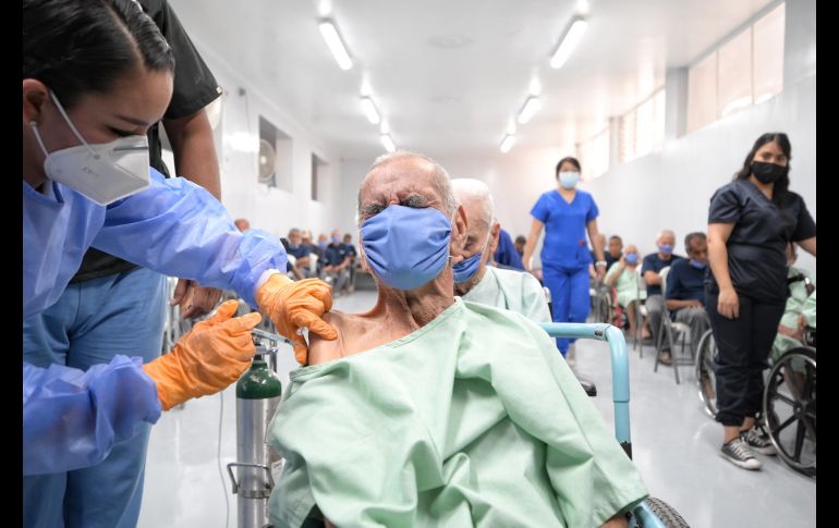 Los adultos mayores inmunizados carecen de documentos y algunos presentan padecimientos psiquiátricos ESPECIAL/ Sistema de Asistencia Social