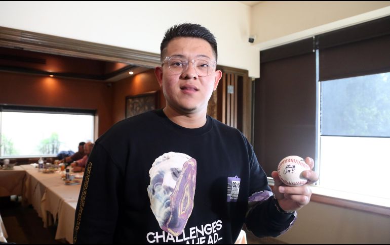 A sus 24 años, Julio Urías ya tocó el cielo con la manos, pero aún lleva todo con calma. Imago7